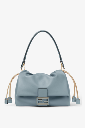 Timeless Classic Shoulder Bag